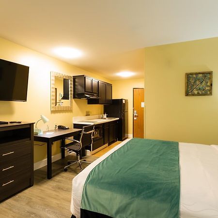 Hawthorn Extended Stay By Wyndham Saint Robert Exterior photo